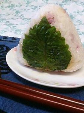 ☆おにぎり♪おにぎり♪梅シソ☆