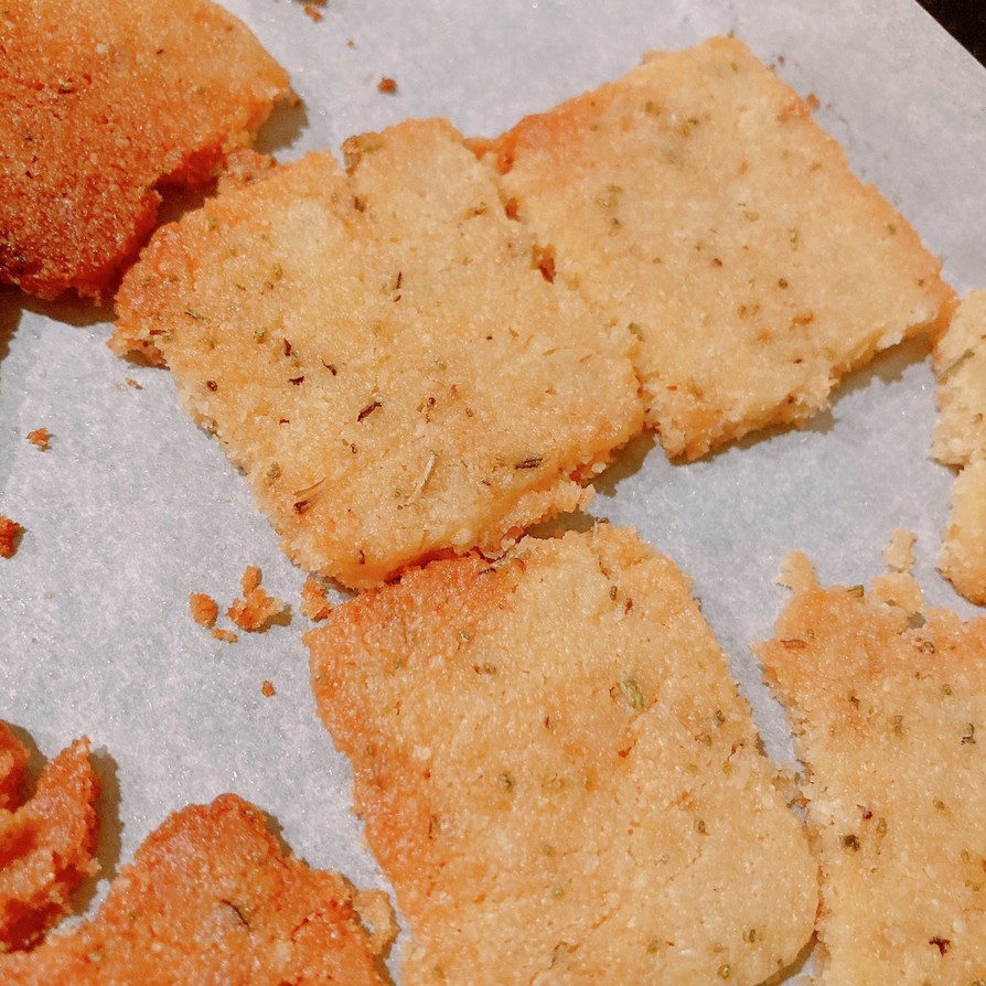 チーズとローズマリーのおつまみクッキー by にゃんちゃまっ 【クックパッド】 簡単おいしいみんなのレシピが396万品