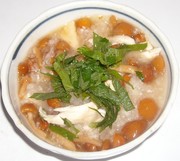 鶏肉入りなめこおろし青じそドレッシング味の写真
