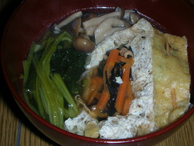 ひじきをお揚げに詰めて煮(^-^)