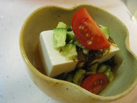 簡単!豆腐ともずくの酢の物