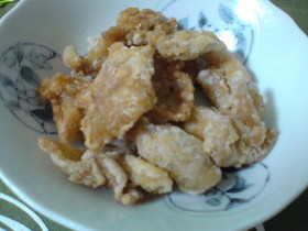 片栗粉で作る鶏皮のからあげ♪