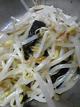 レンジで簡単☆韓国海苔ともやしのナムル