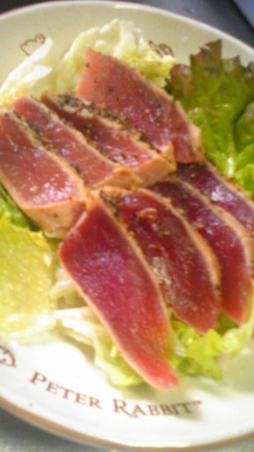 マグロのステキな黒胡椒ステーキ(たたき)