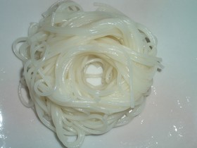 そうめん・ざるそばの盛り付け方
