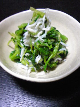 つまみ菜としらすのみぞれ浸し