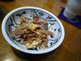 ごぼうとさんまの蒲焼の卵とじ