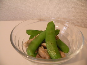 さやえんどうと鳥ささみの簡単ゴマ油炒め