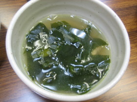 わかめスープ