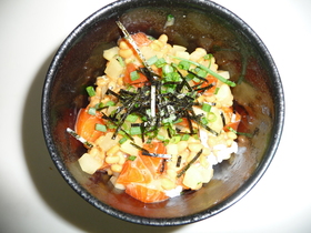 爆弾丼