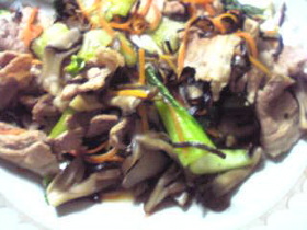 テッパン!豚コマと青梗菜の塩昆布炒め