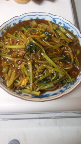 かぶの葉ともやしの麻婆風