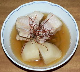 圧力鍋で、あっさり味のカブ入り角煮