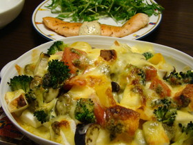 はんぺんと野菜のジェノベ風チーズ焼き