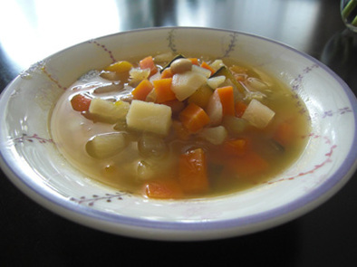 野菜たっぷりデトックススープの写真