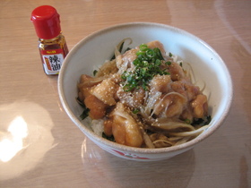 冶部煮風の鶏牛蒡丼