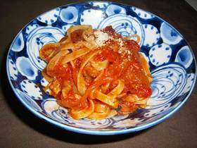 豚肉のトマトソースパスタ