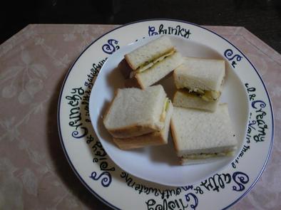 バナナ＆キウイジャムのサンドイッチの写真