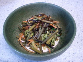 わらびのサラダ風和え物
