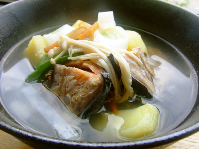 全部食べきるエコレシピ★鮭のアラの三平汁の写真