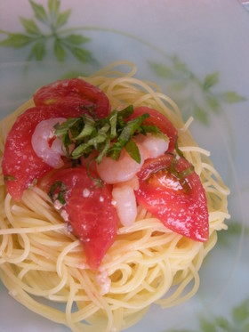 塩麹 de トマトと海老の冷製パスタ