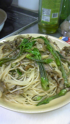 春の味♪山菜・こしあぶらの和風パスタ♪