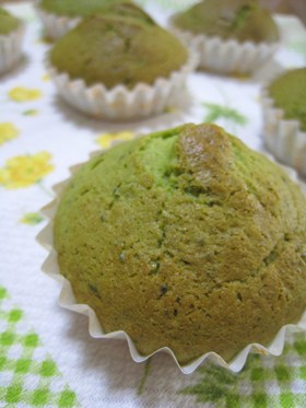 簡単♪抹茶みるくカップケーキ