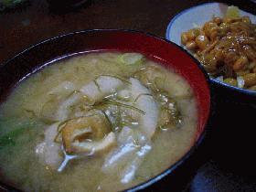 長イモと納豆昆布のお味噌汁の画像