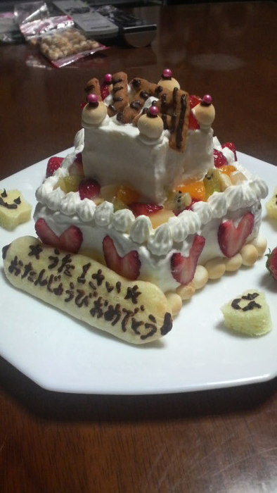 誕生日に☆スポンジ1つで星形2段ケーキ♪の写真