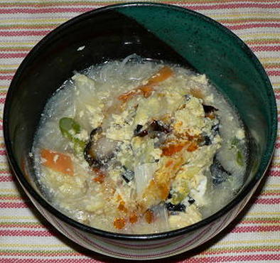 野菜と春雨の中華スープ煮の写真