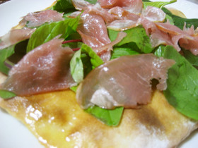 材料4つで、イタリアンピザ生地