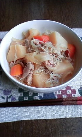 豚バラで☆肉じゃが