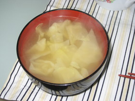 カラシきゃべつスープ