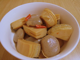 たけのことコンニャクの煮物(ピリ辛味)