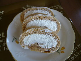 さつまいもシフォンロールケーキ