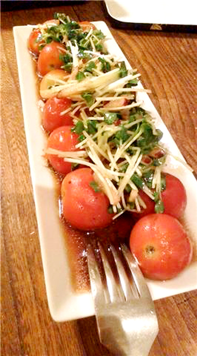 トマトとかわいれ大根のサラダの写真