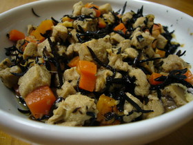 圧力鍋で♪ そぼろ高野豆腐