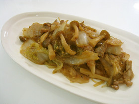 白菜と豚バラ肉のオイスター炒め煮