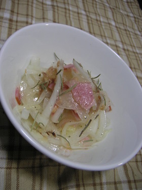 新玉ねぎとフライド玉ねぎのサラダ