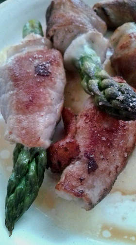 簡単★アスパラの豚肉チーズ巻き!