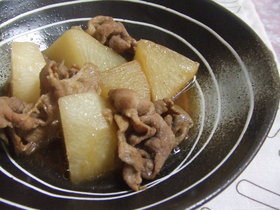 豚小間と大根の煮物
