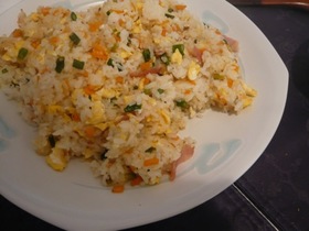 アスパラガスの梅マヨチャーハン
