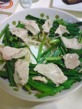 簡単おいしい!もやしとニラのレンジ蒸し