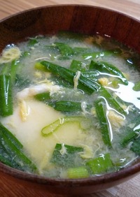 ニラ玉豆腐の味噌汁