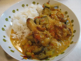 我が家の簡単ココナツチキンカレー