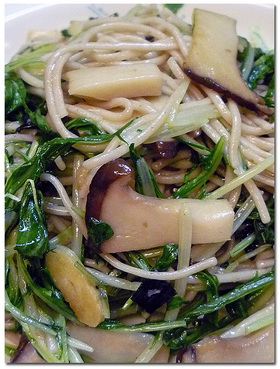 水菜とエリンギ ♪松茸風味♪ 焼き蕎麦