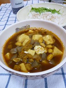 豆腐と大豆のスープカレーの画像