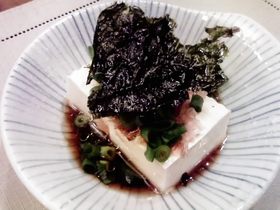 ゴマ油香る冷奴☆韓国海苔のせ