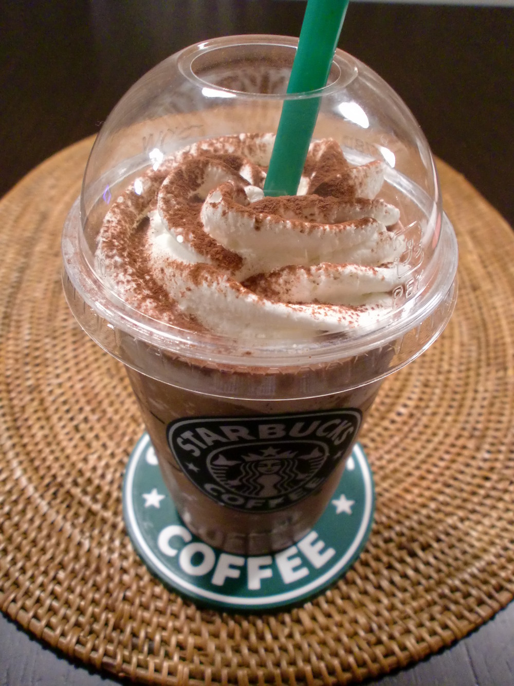スタバ風 ダークモカフラペチーノ レシピ 作り方 By がっこいぶり クックパッド 簡単おいしいみんなのレシピが377万品