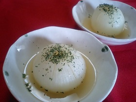 新玉ねぎ☆丸ごとコンソメスープ